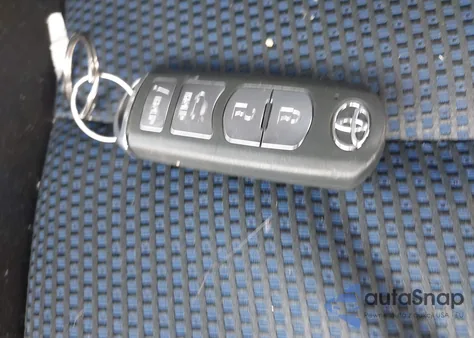 2018 Toyota Yaris Ia из США, поврежденный, VIN 3MYDLBYV1JY323261